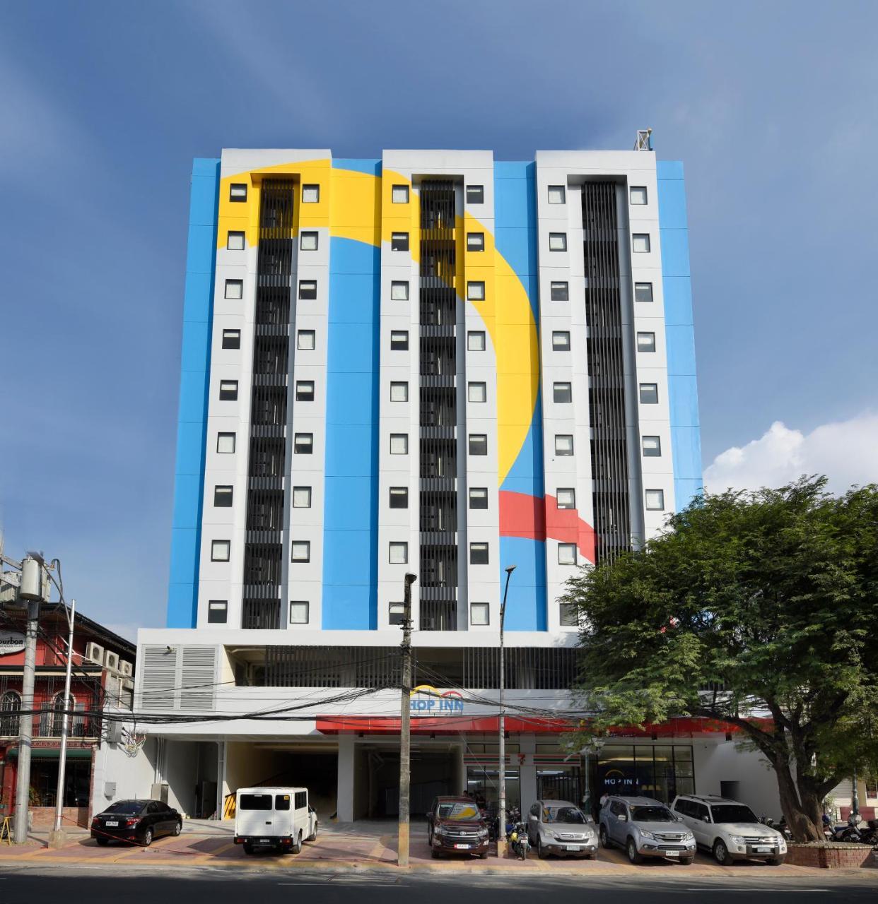 Hop Inn Hotel Tomas Morato קואזון סיטי מראה חיצוני תמונה